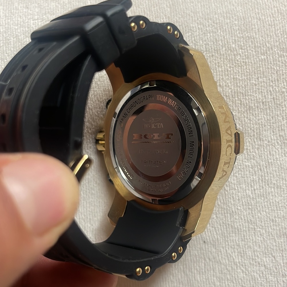 Invicta Bolt - Picture 3 of 5